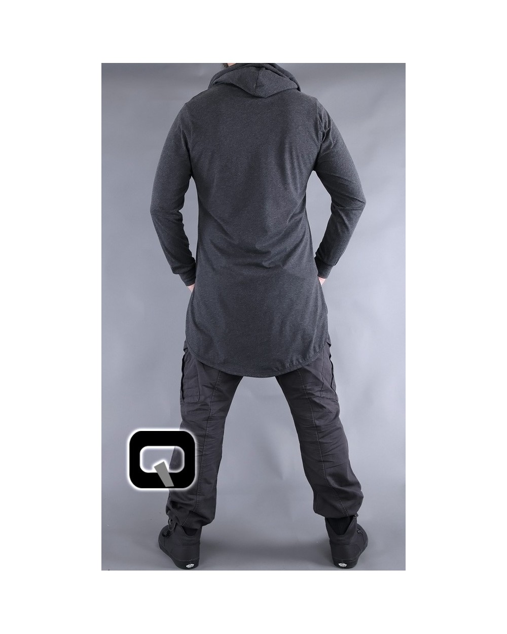 Tee shirt à capuche Qaba'il manches longues