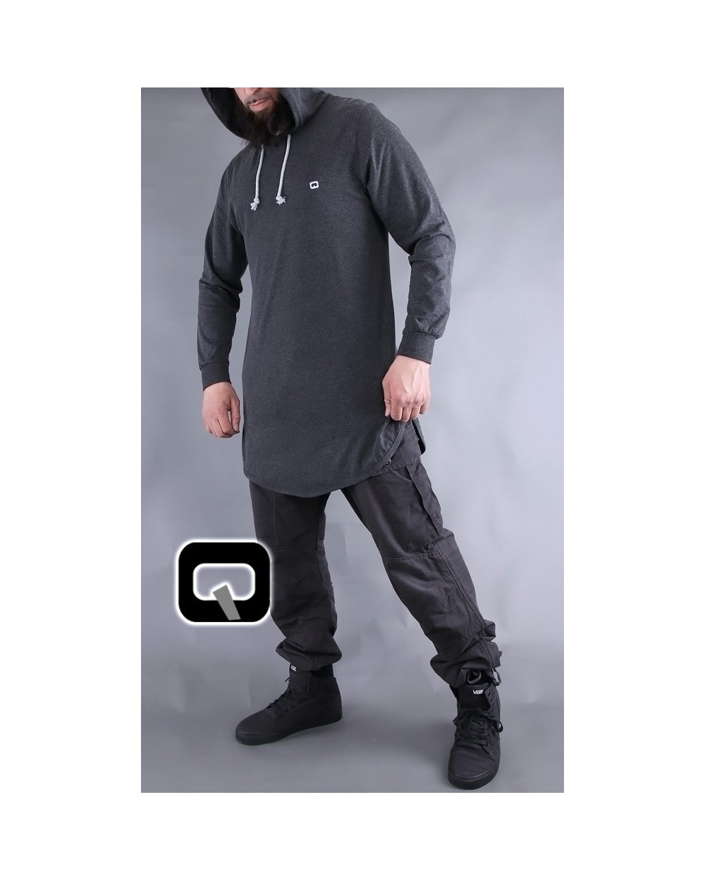 Tee shirt à capuche Qaba'il manches longues