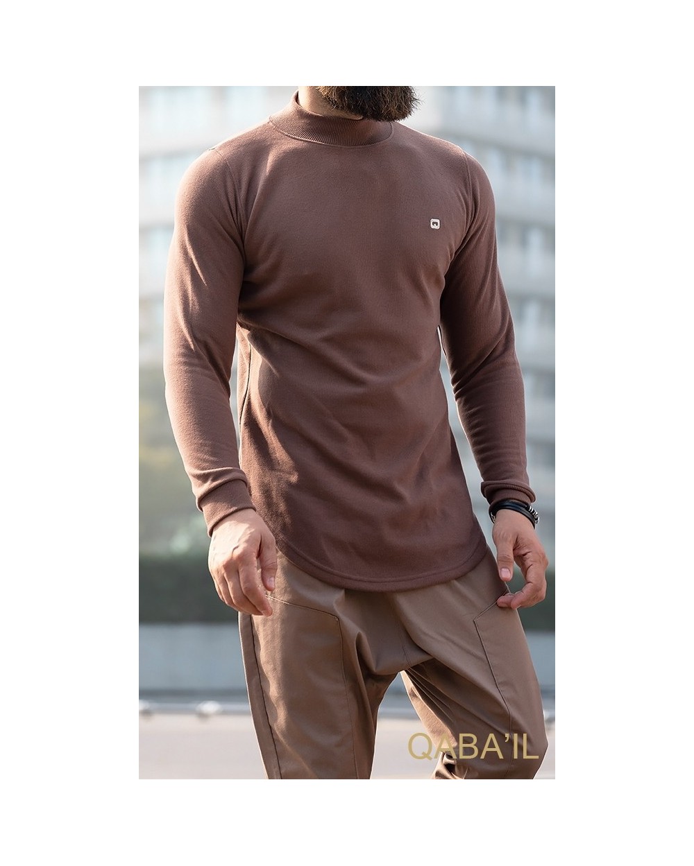 Pull Qaba'il col montant