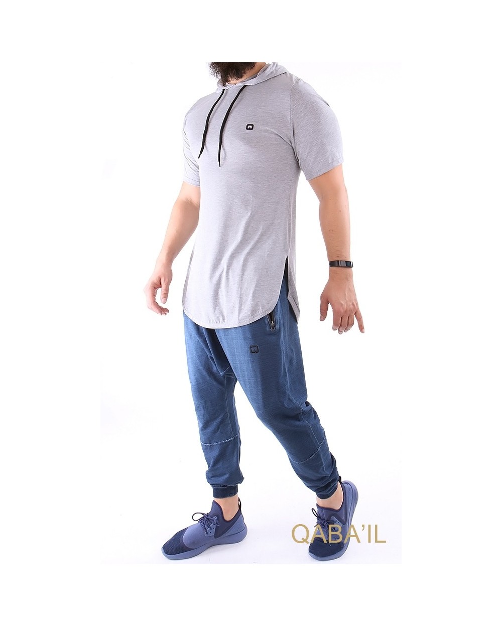 Tee shirt capuche manches courte uni Qaba'il