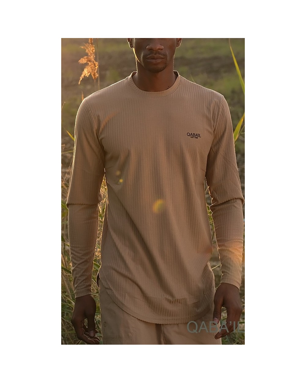 Level Qabail light sweater