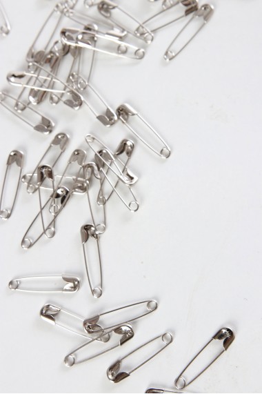 Sef of 50 safety pin