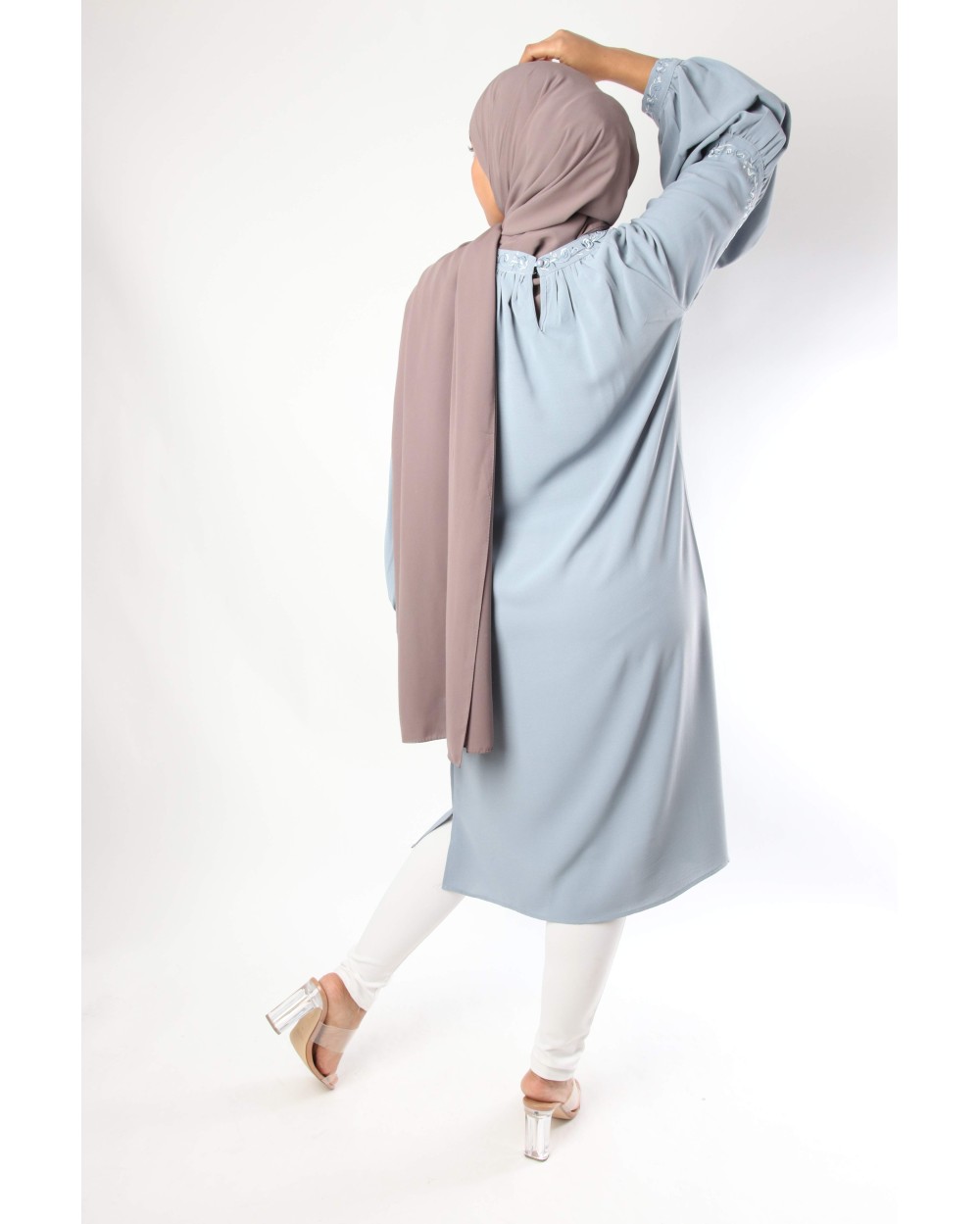 Tunic long embroidered lantern sleeves