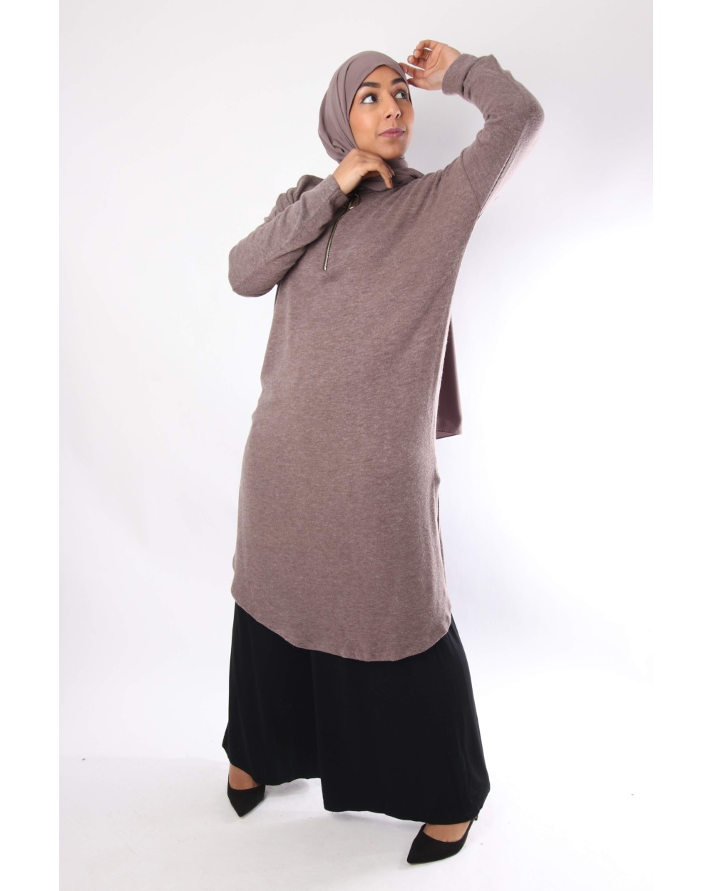 Long knit tunic with zip collar