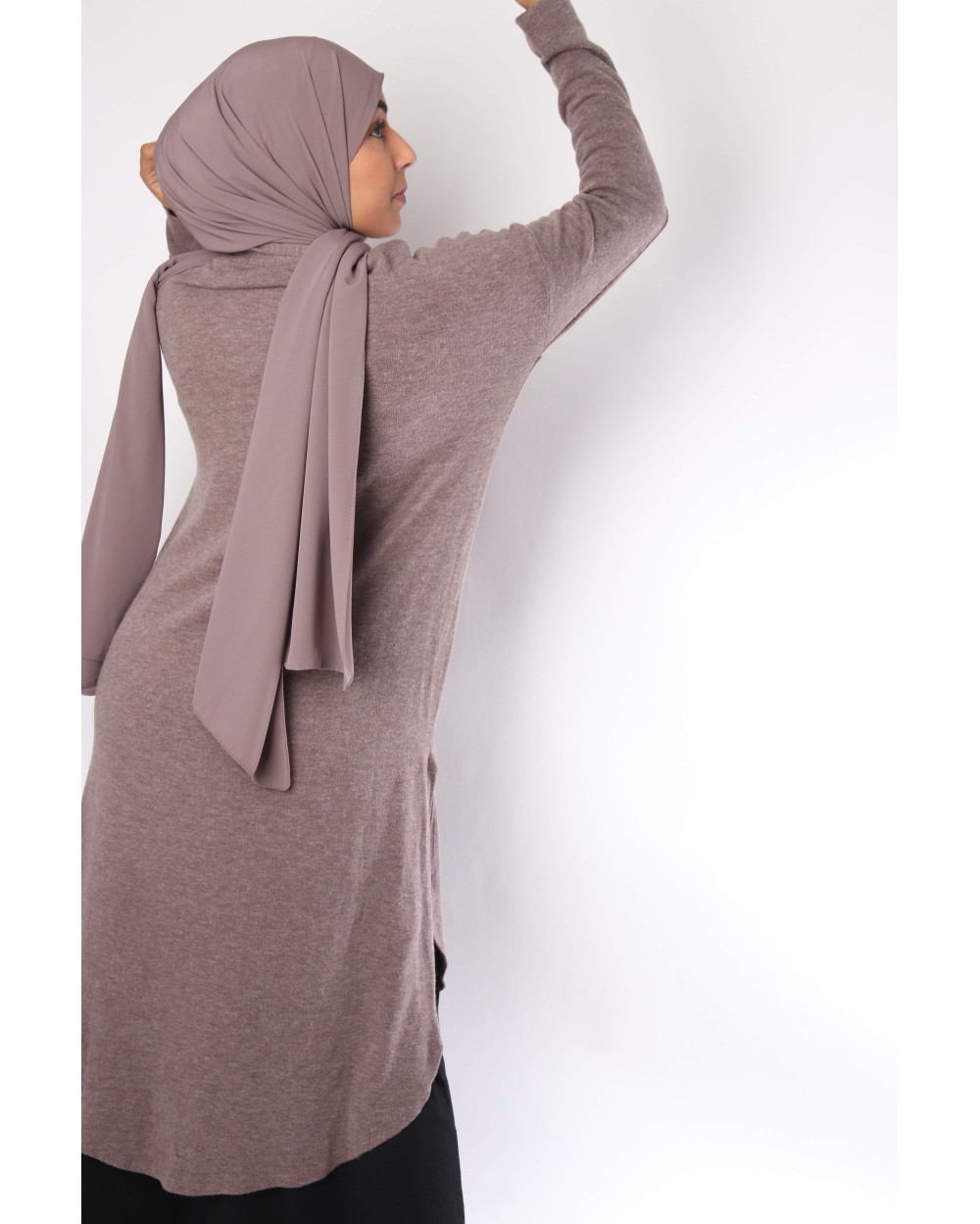 Long knit tunic with zip collar