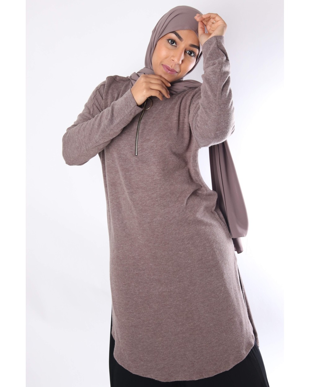 Long knit tunic with zip collar