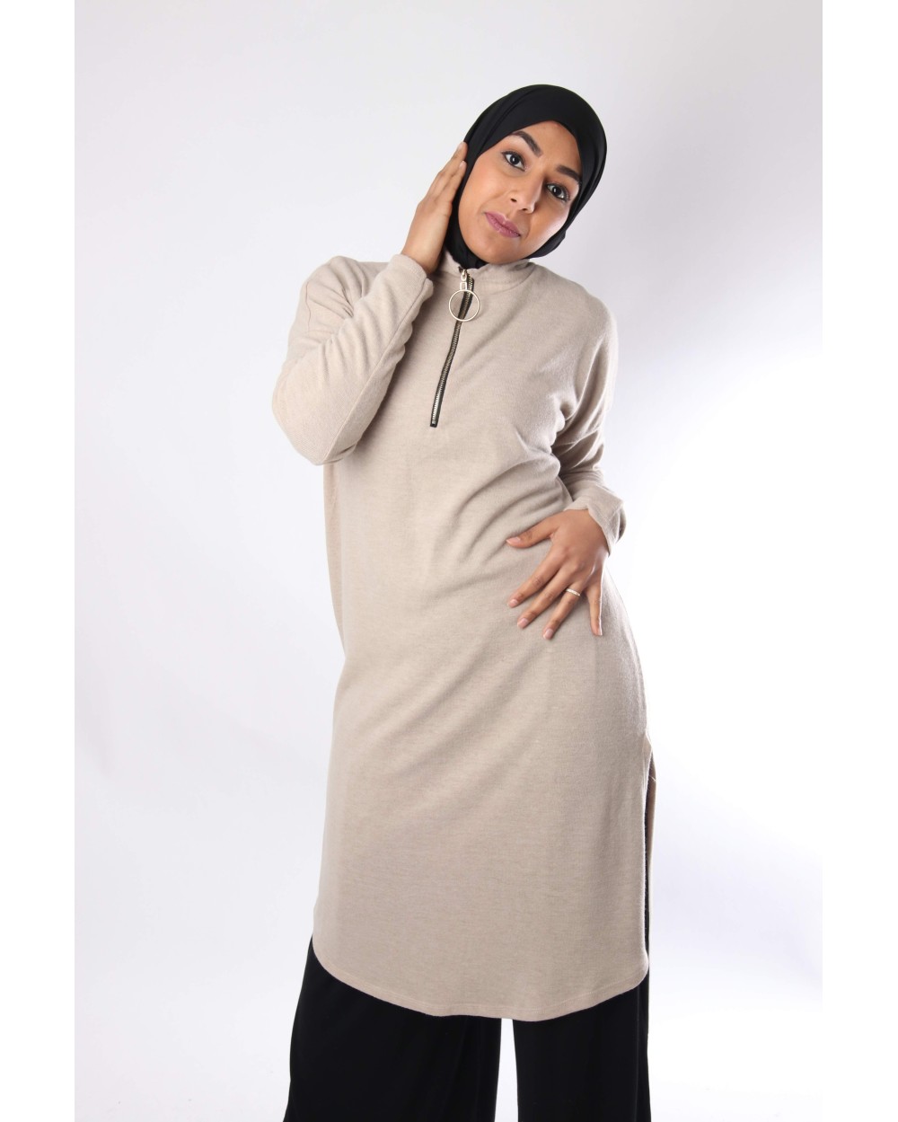 Long knit tunic with zip collar