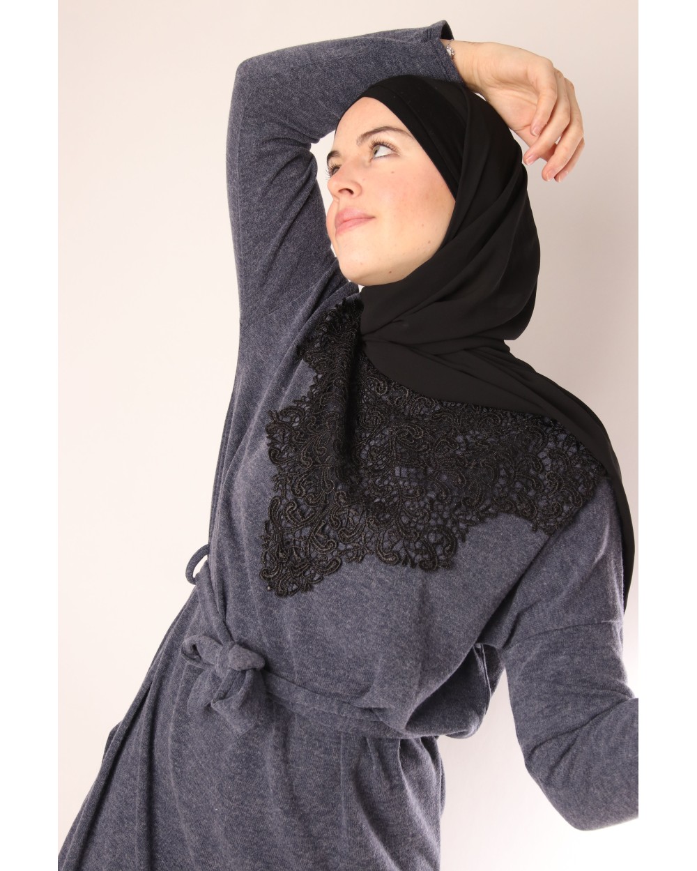 Long sweater with Hannah lace bib