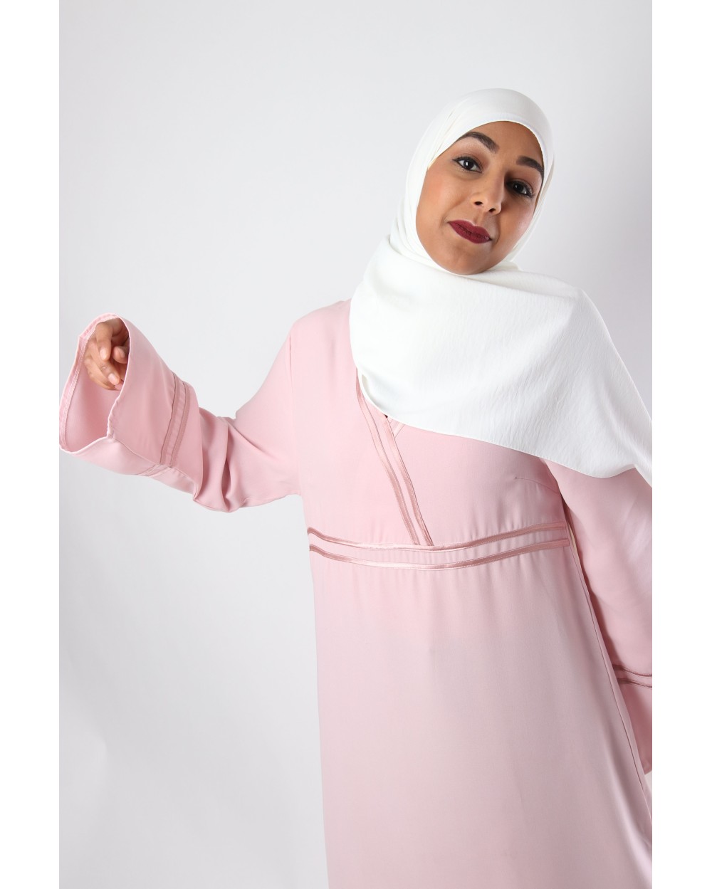 Abaya Cache-coeur / satin El Bassira Crêpe semi-épaisse