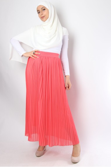 Pleated skirt with elastic...