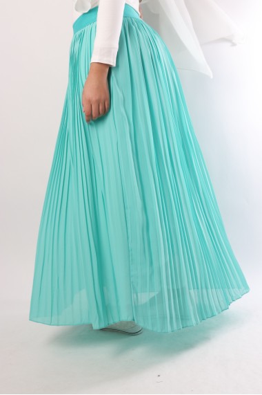 Pleated skirt with elastic...