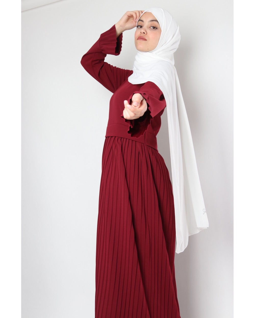 Romea dress with pleated bottom