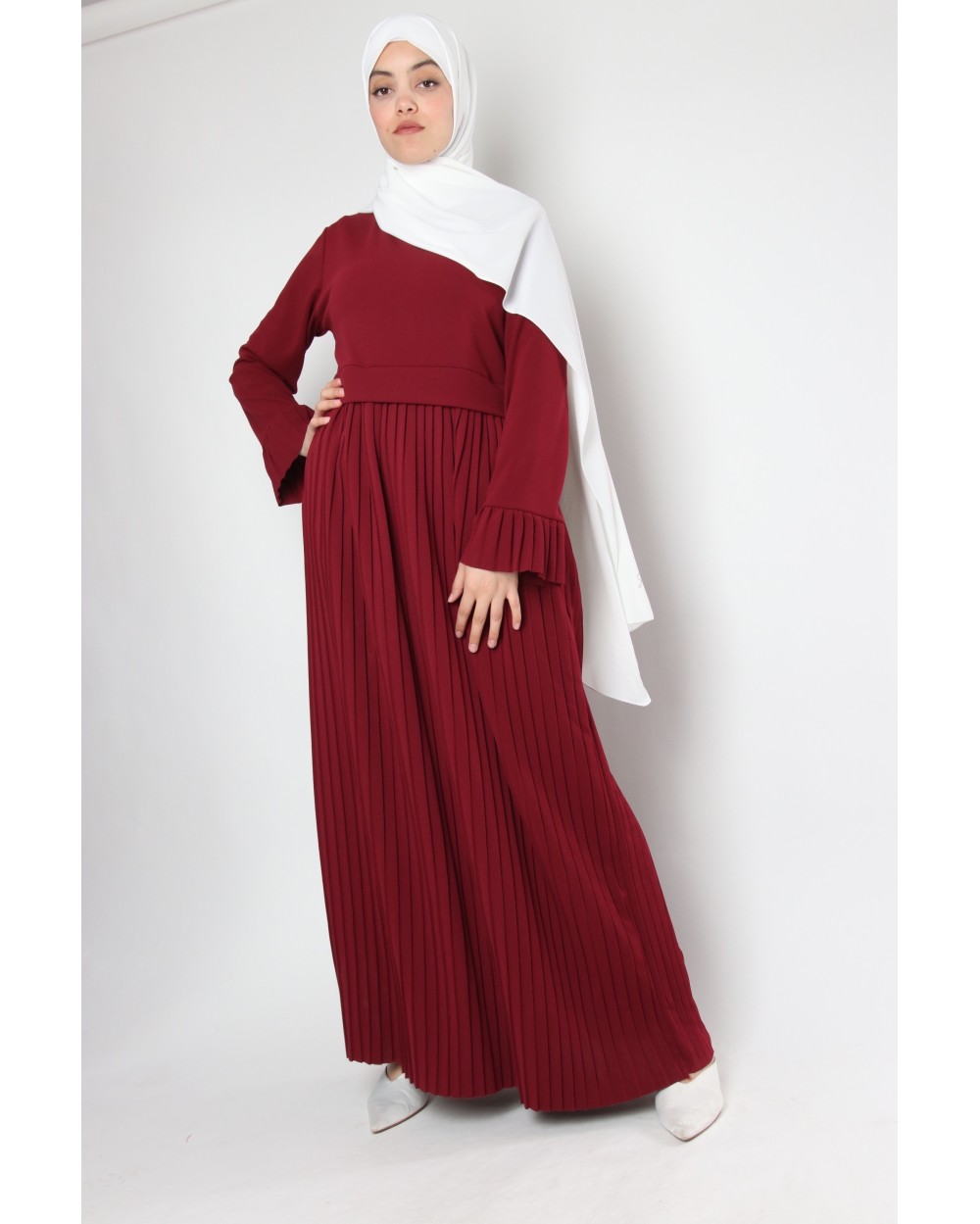 Romea dress with pleated bottom