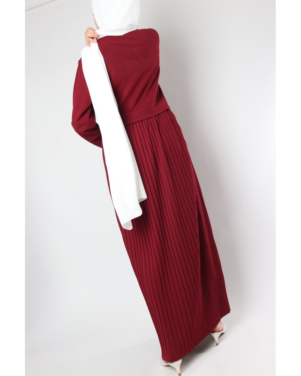 Romea dress with pleated bottom