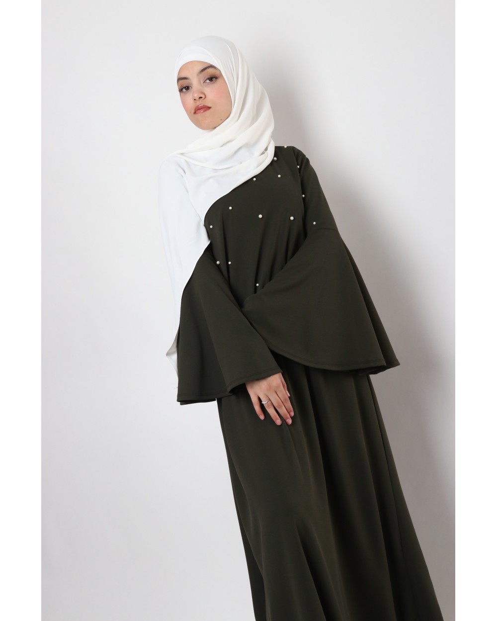 Robe Cassandra longue buste perlé et manches volant