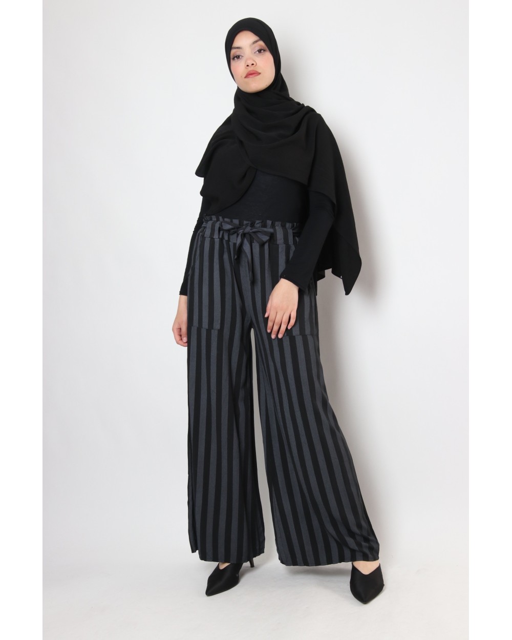 Palazzo Pavlova with wide stripes