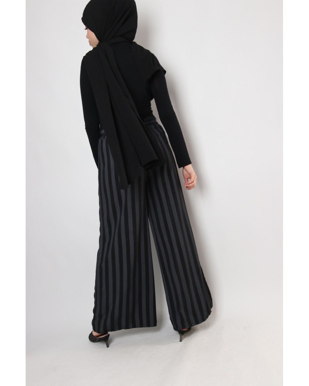 Palazzo Pavlova with wide stripes