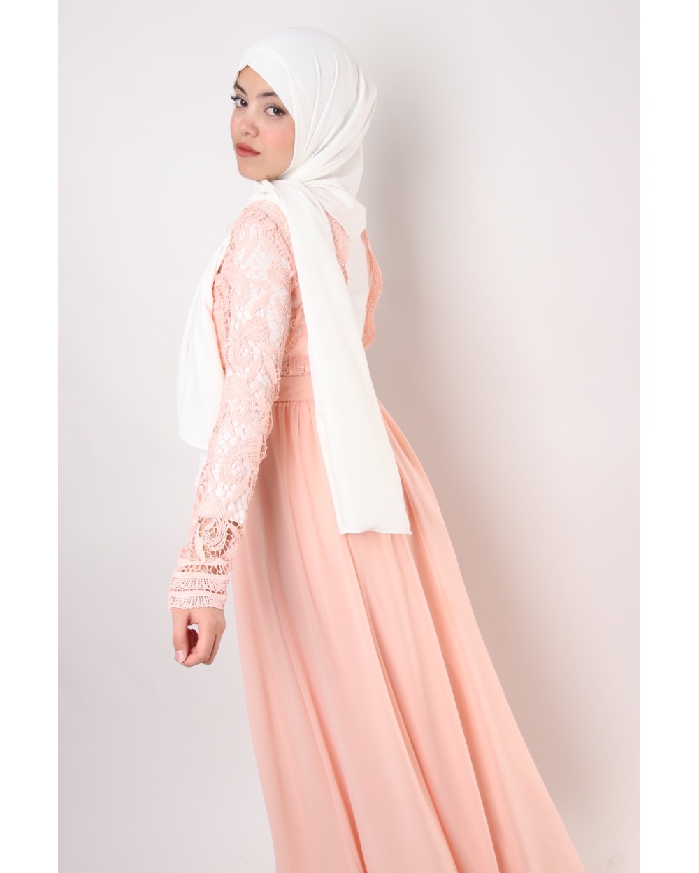 Dentella evening dress with lace sleeves