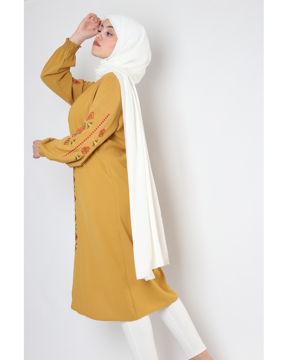 Kasami mid-length kimono