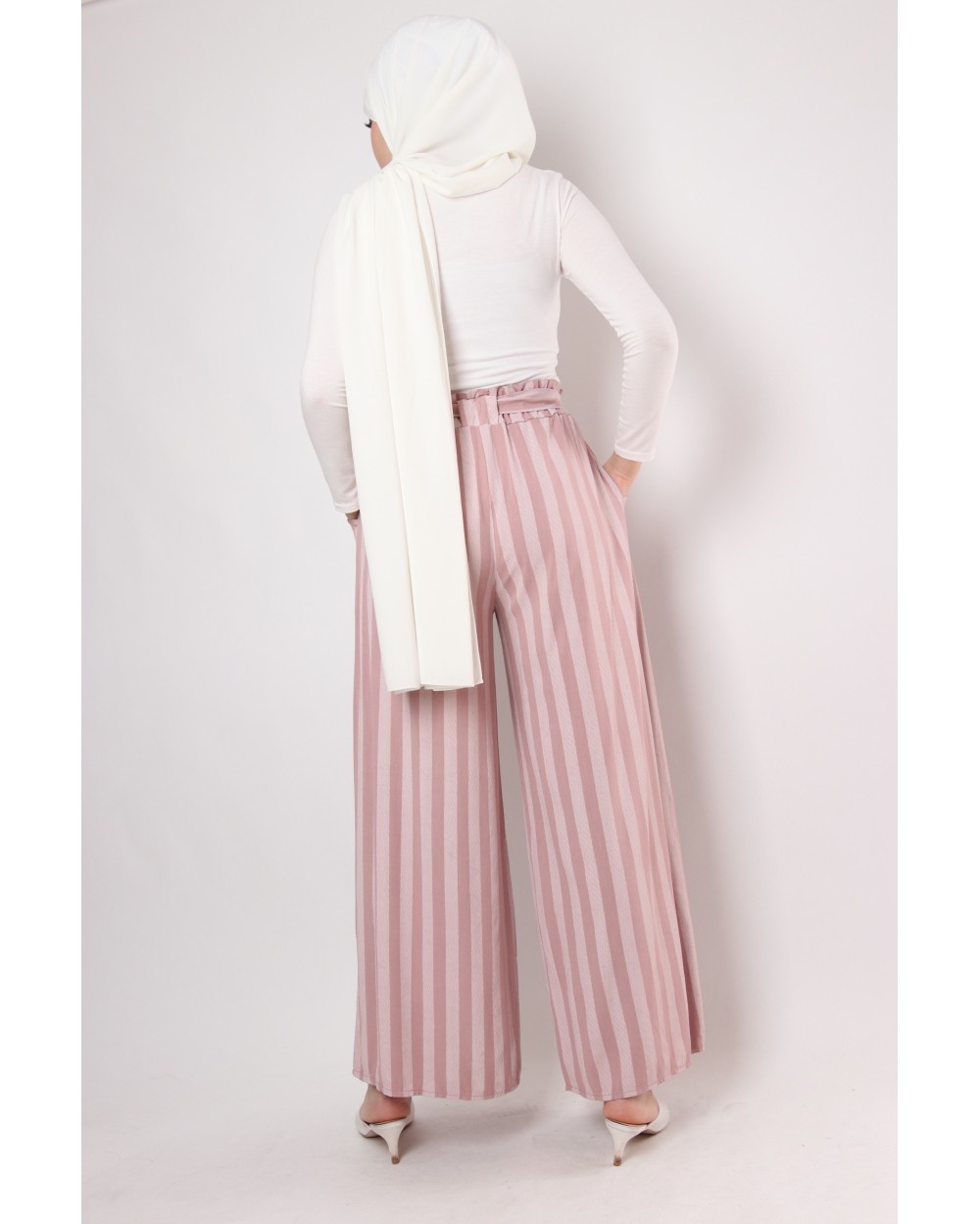 Palazzo Pavlova with wide stripes