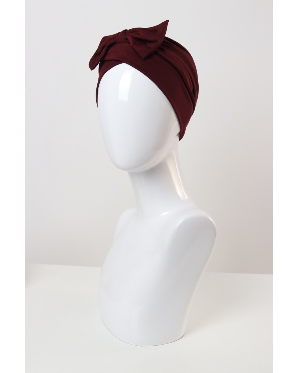 Pull-on bow tie turban