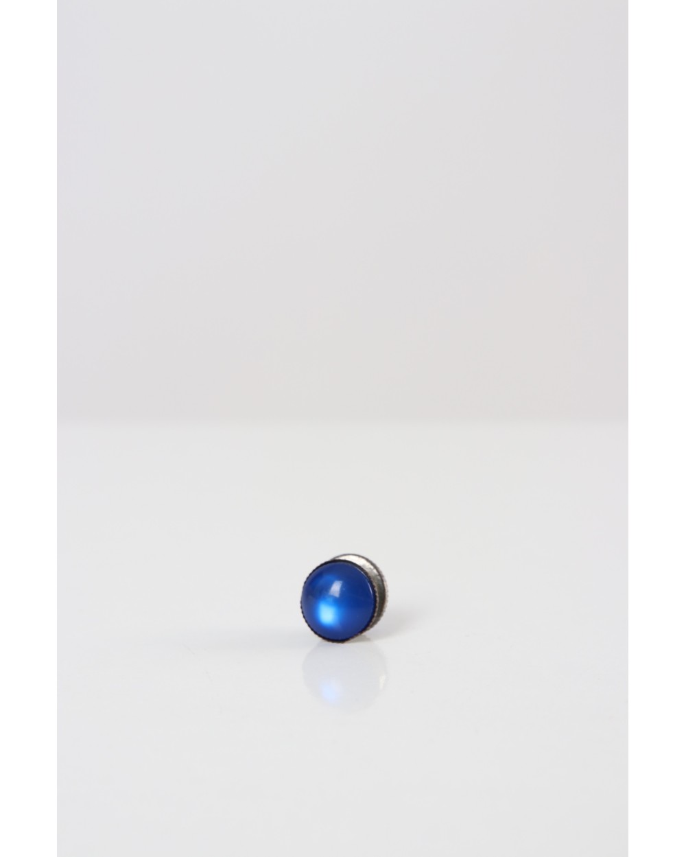 Magnetized pin Perly