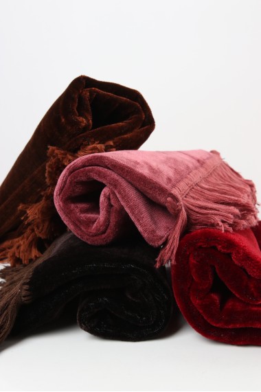 Velvet muslim prayer rug