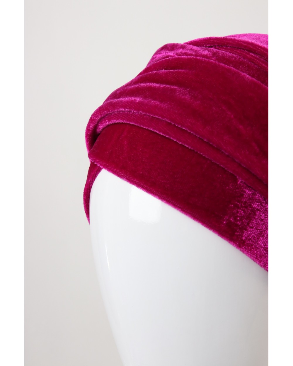 Turban to tie in plain velvet