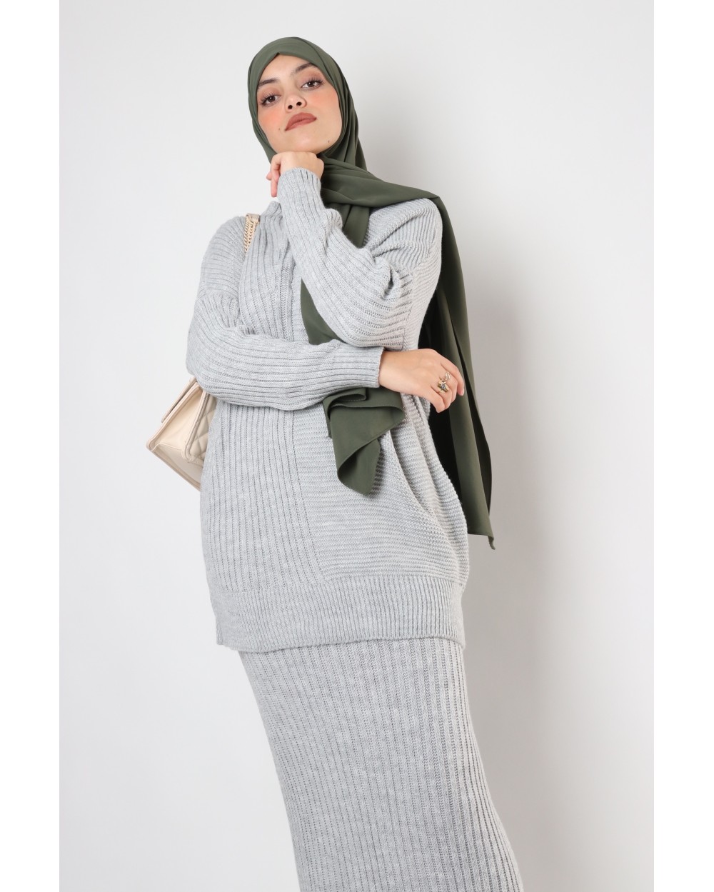 Elzisnah skirt and pullover set