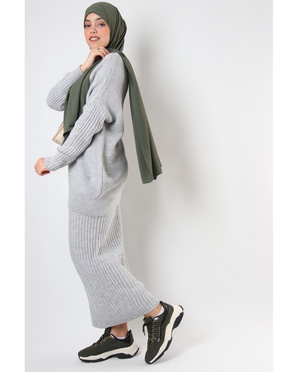 Elzisnah skirt and pullover set