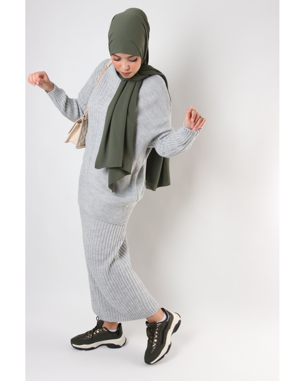 Elzisnah skirt and pullover set