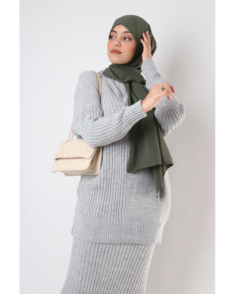 Elzisnah skirt and pullover set