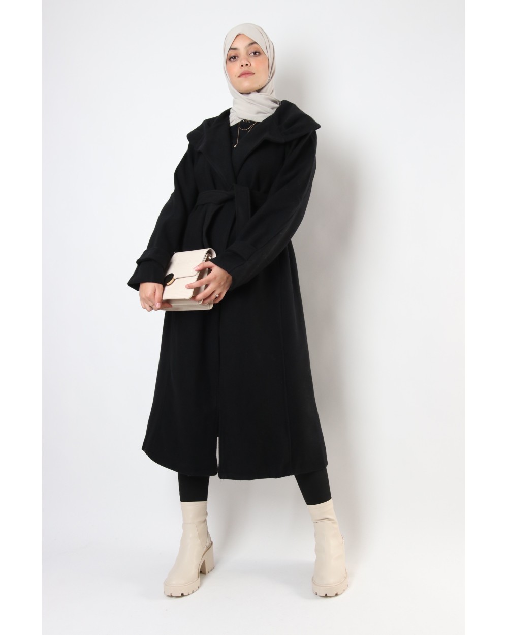 Mattalia coat with belt