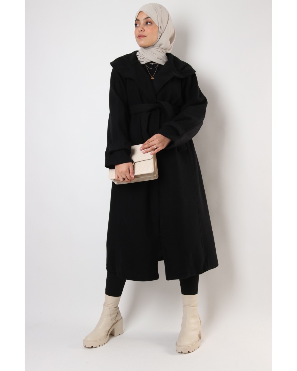 Mattalia coat with belt