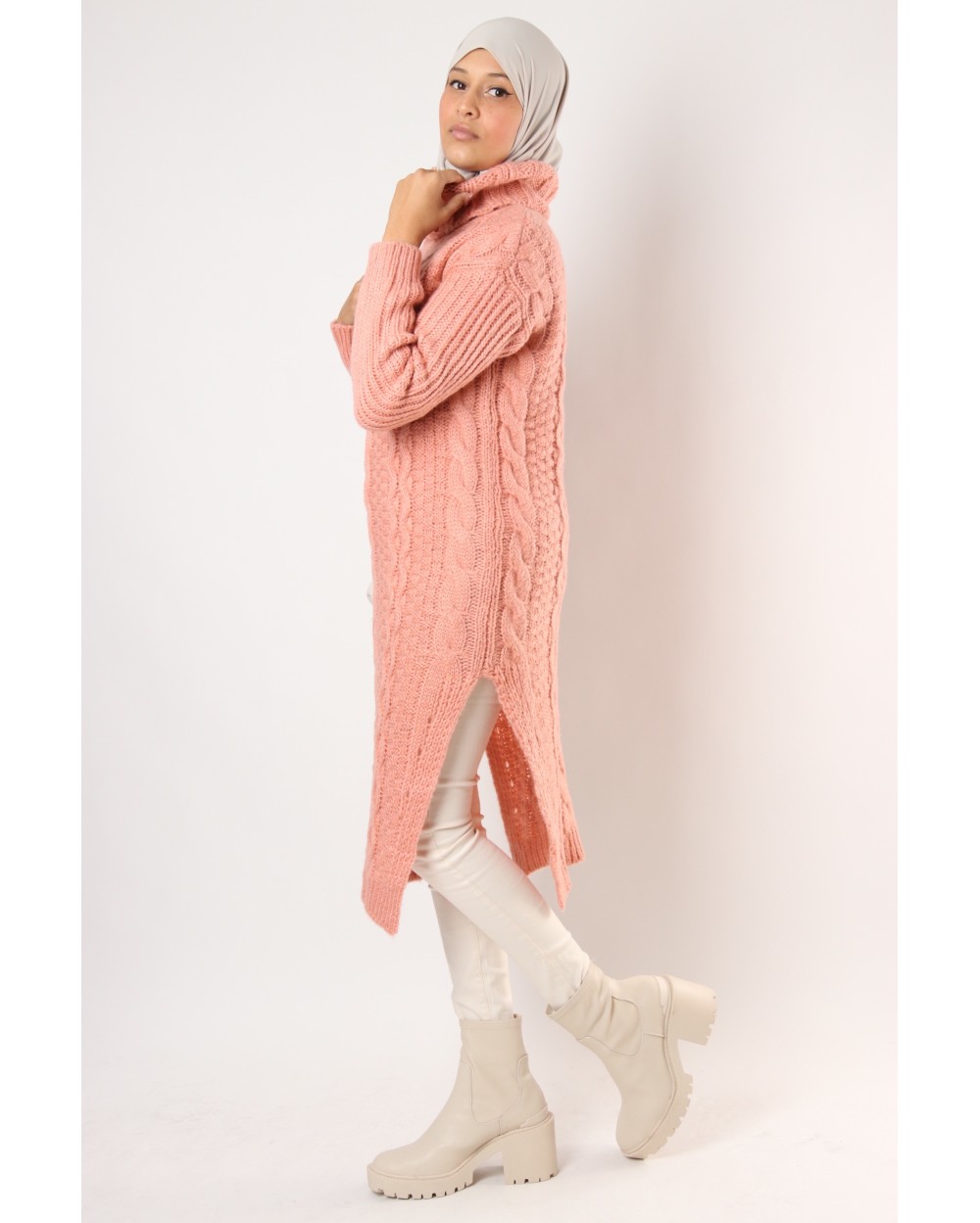 Robe Sweater Sandy knitted with turtleneck