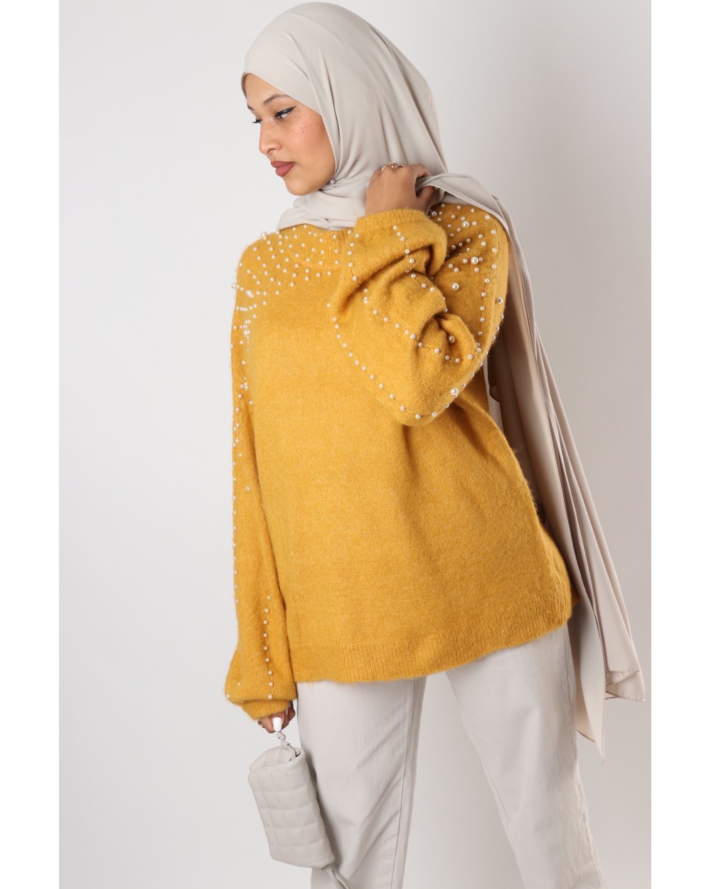 Pull MYA court perlé avec manches lanternes