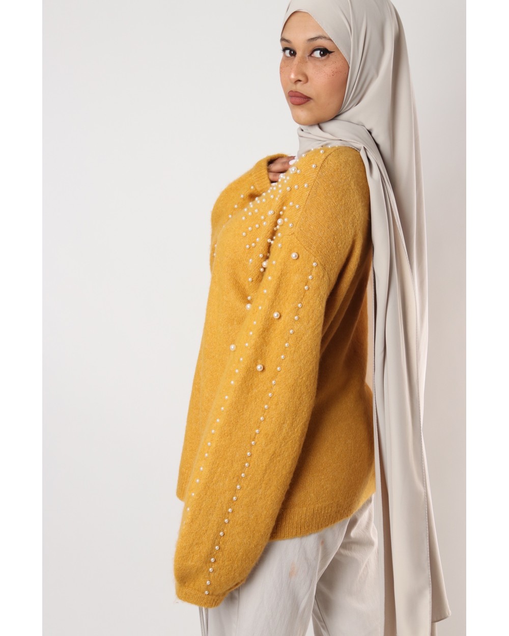 Pull MYA court perlé avec manches lanternes