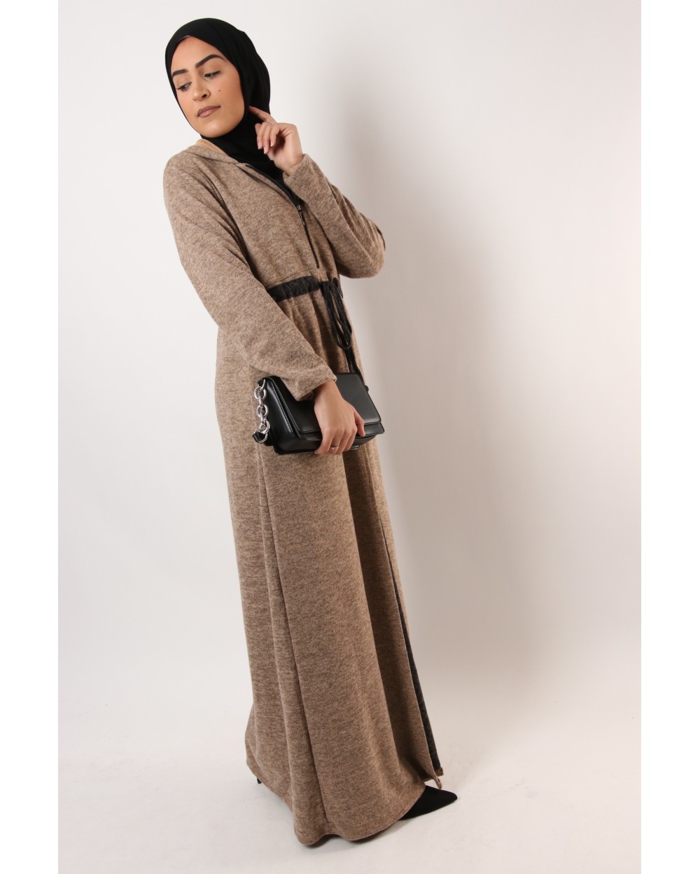 Two-tone Hajjira dress with hood and zip