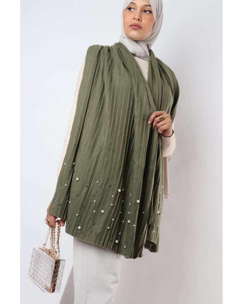 Maxi pleated scarf with pearls