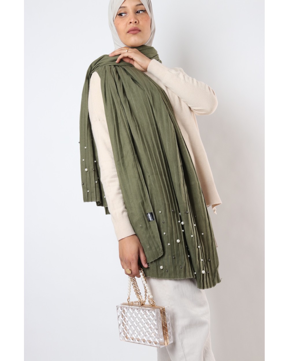 Maxi pleated scarf with pearls