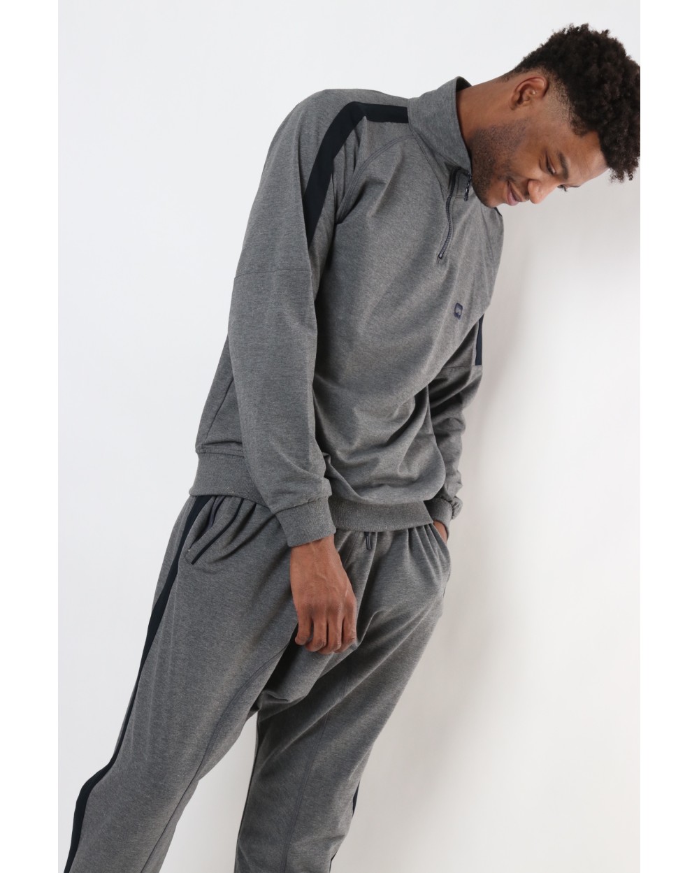 Start Qaba'il tracksuit