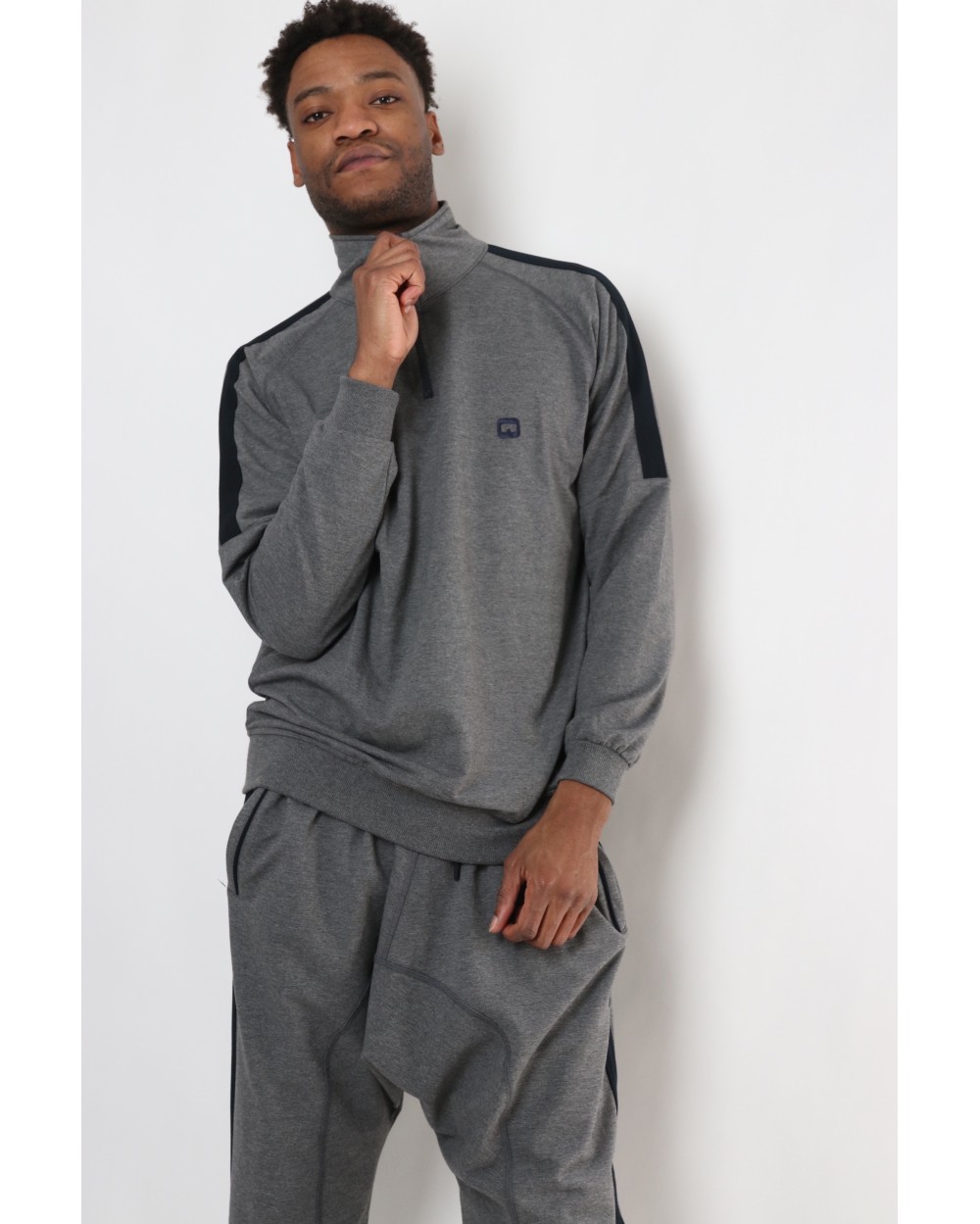 Start Qaba'il tracksuit