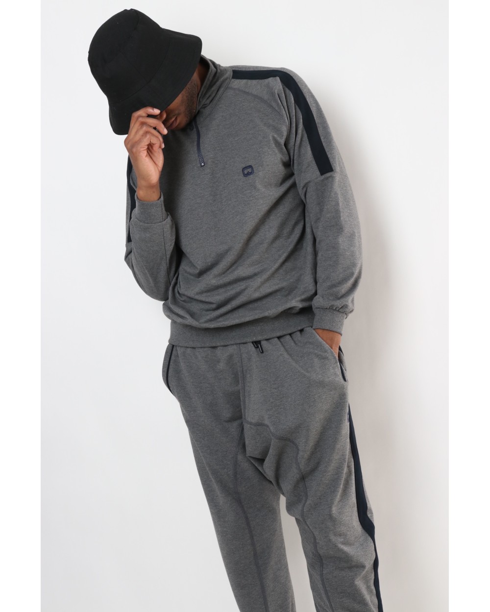 Start Qaba'il tracksuit