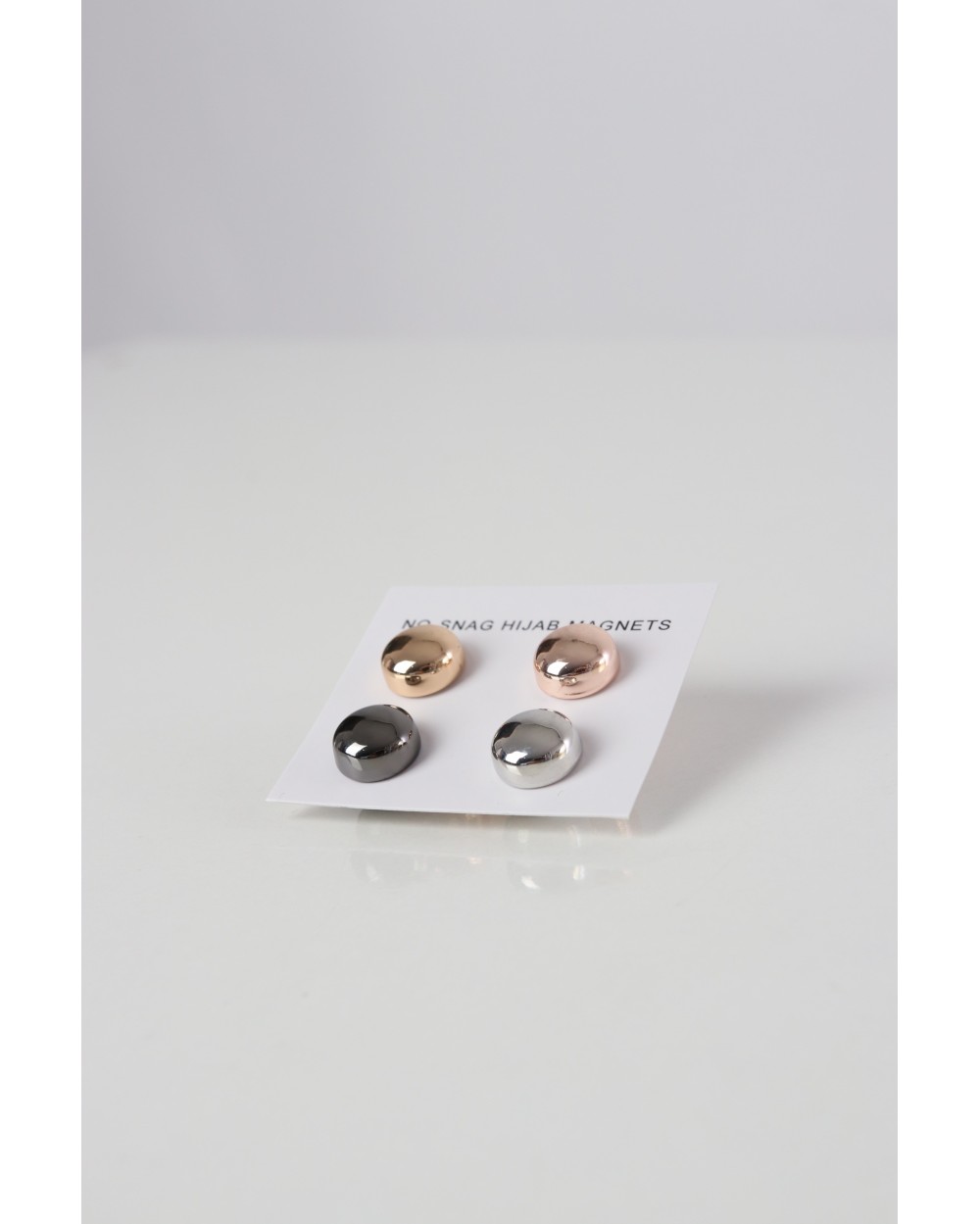 Set of magnets for hijab