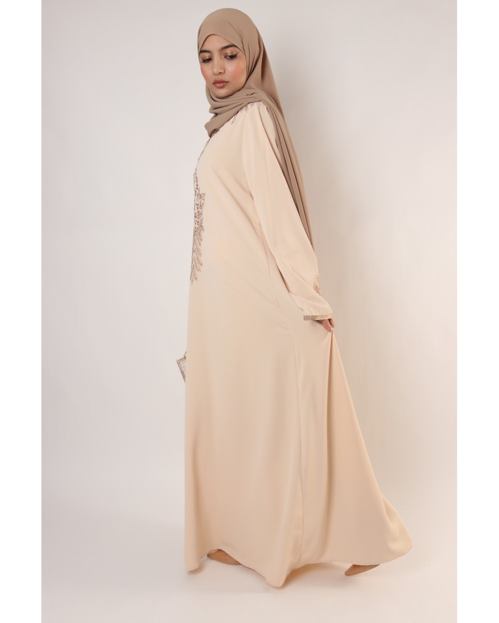 Yosra Embroidered Abaya