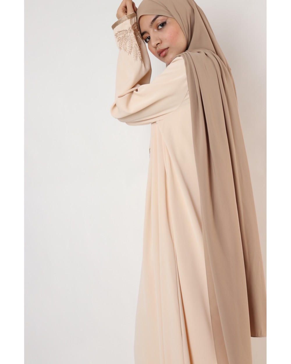 Yosra Embroidered Abaya