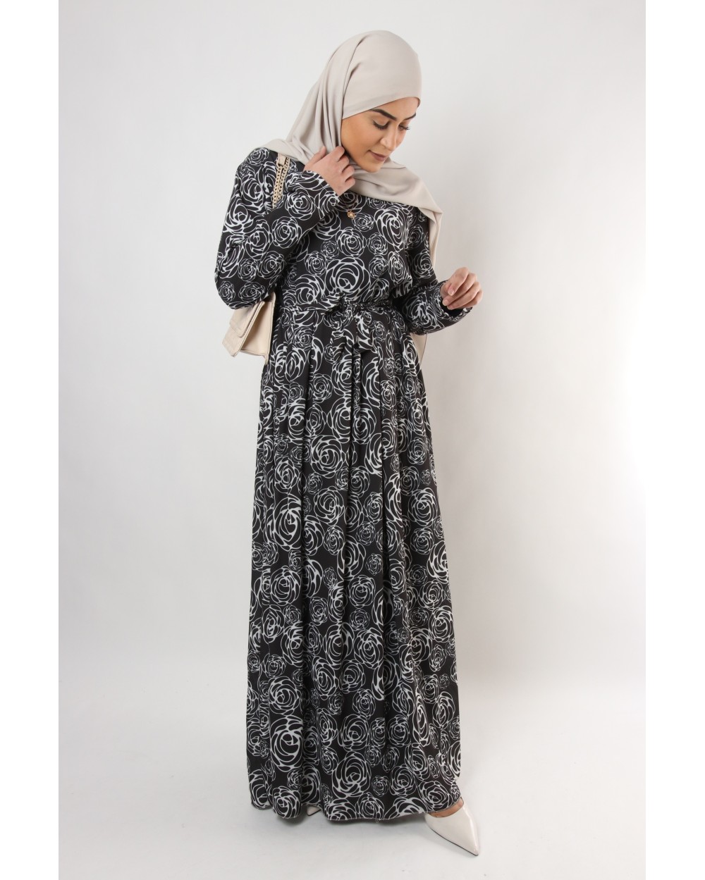 Dress with motives rosette