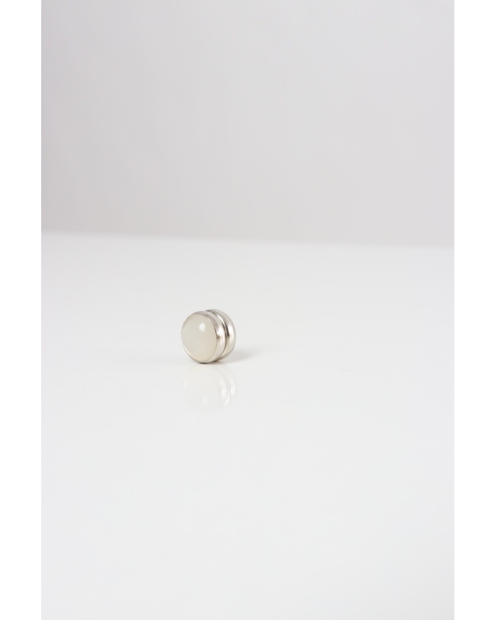 Magnet for hijab intisar