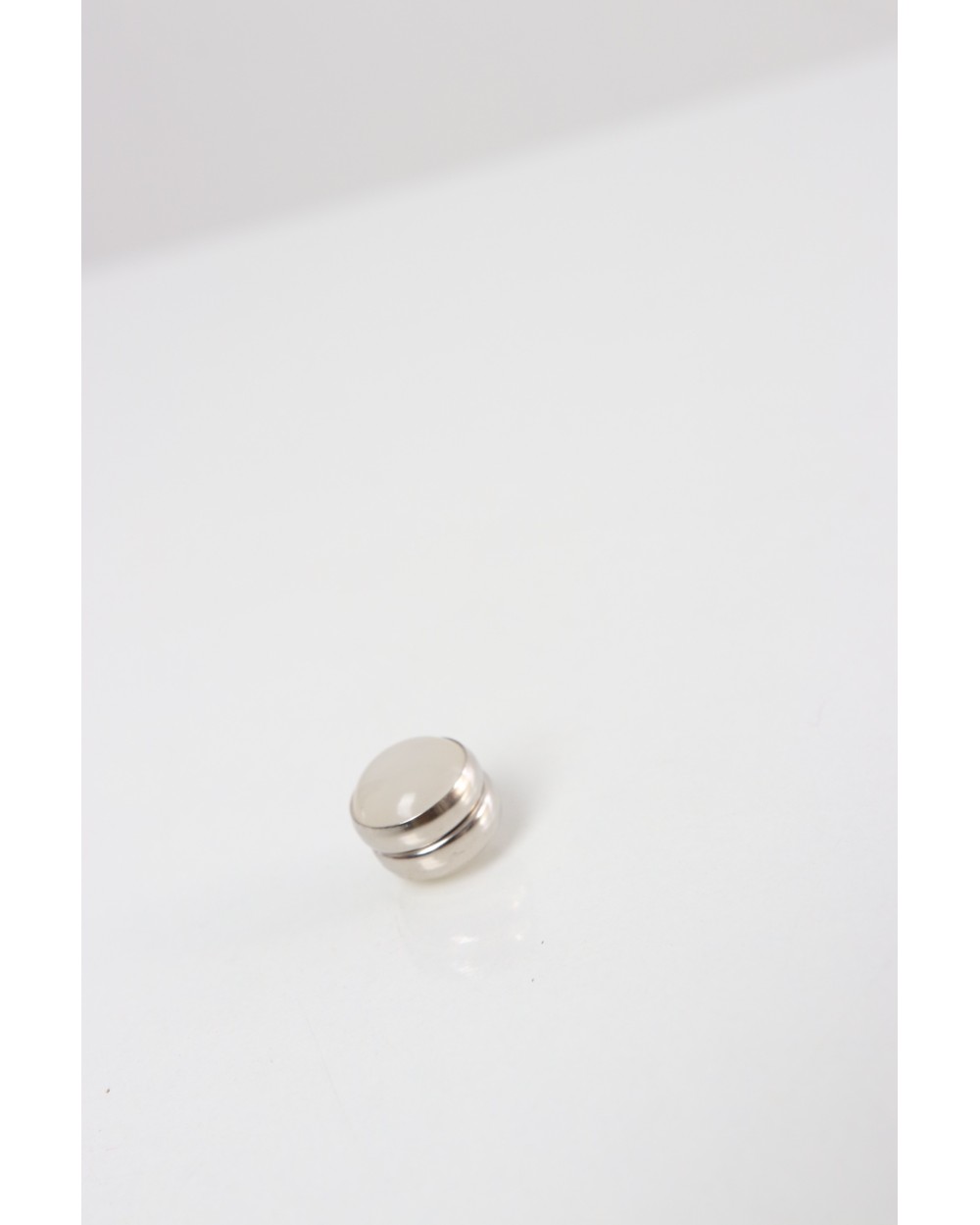 Magnet for hijab intisar