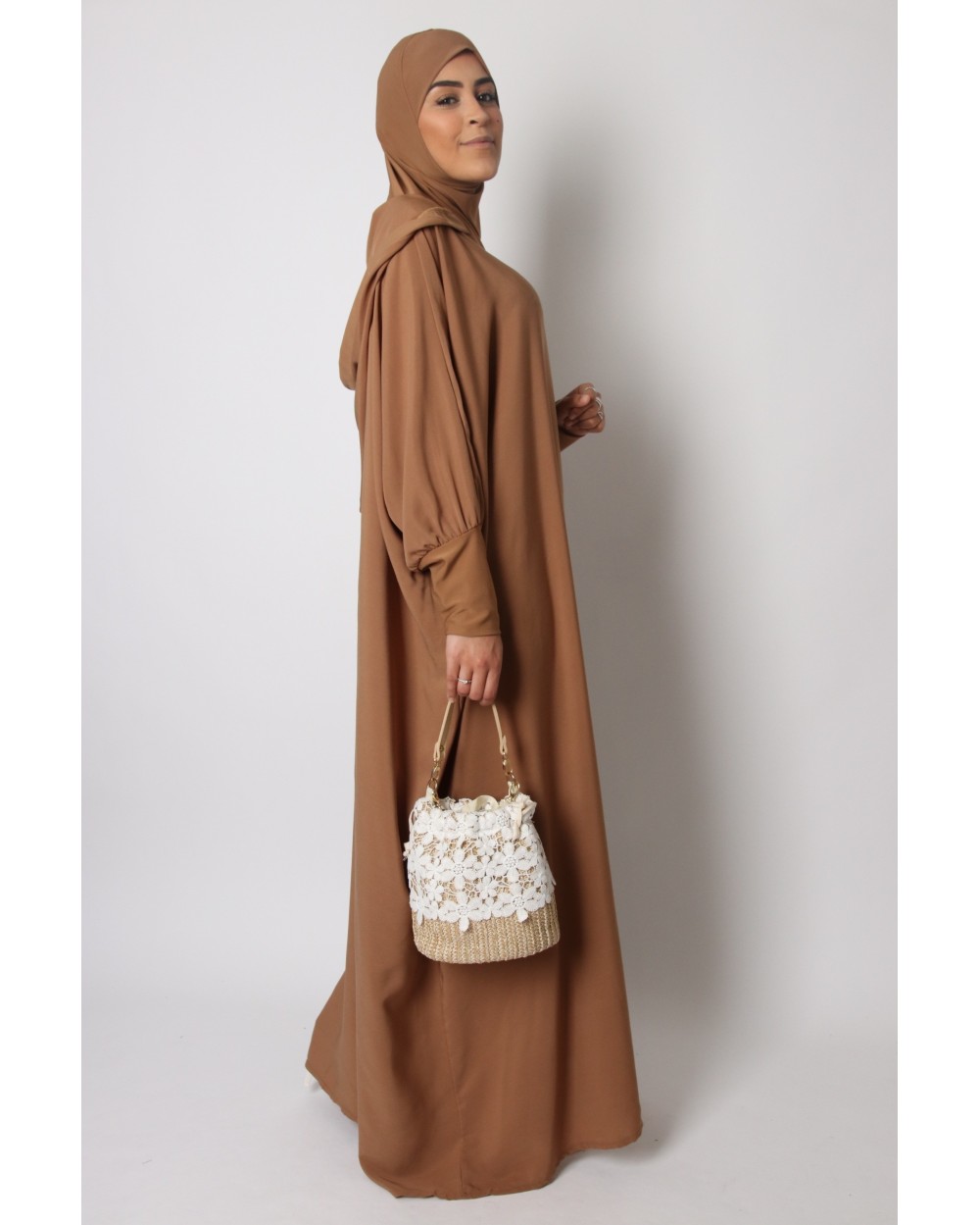Abaya oversize hijab intégré capuche